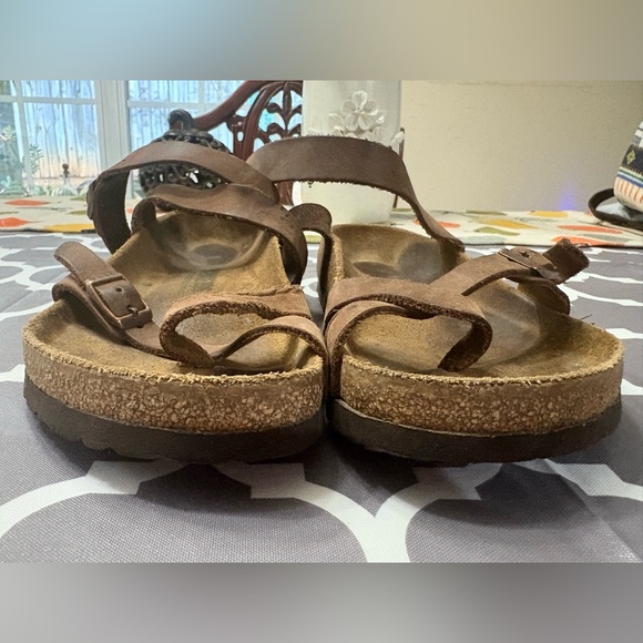 BIRKENSTOCK Womens Yara Sandal Brown Toe Loop Ankle Strap sandal - Picture 3 of 12